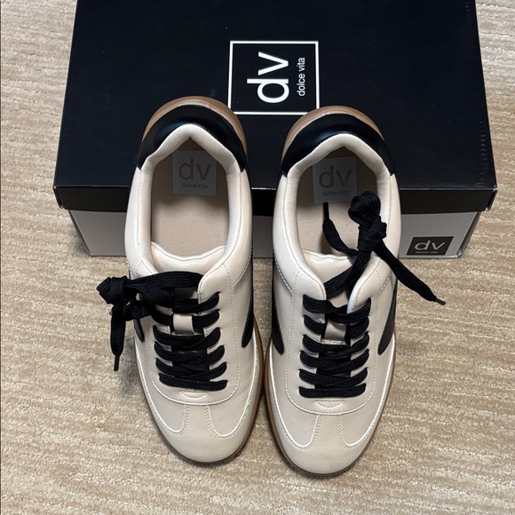 DV by Dolce Vita Cream and Black Sneaks - Picture 1 of 3